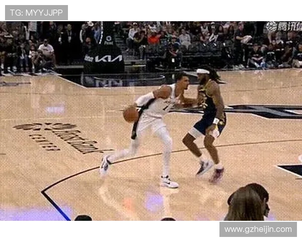 奥拉朱旺透露文班亚马渴望学习脚步技巧并愿意向他请教秘诀